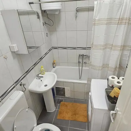 Giv Apartament *
